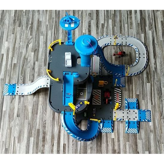 Policejní centrum s dráhou, autíčky a helikoptérou Police Station