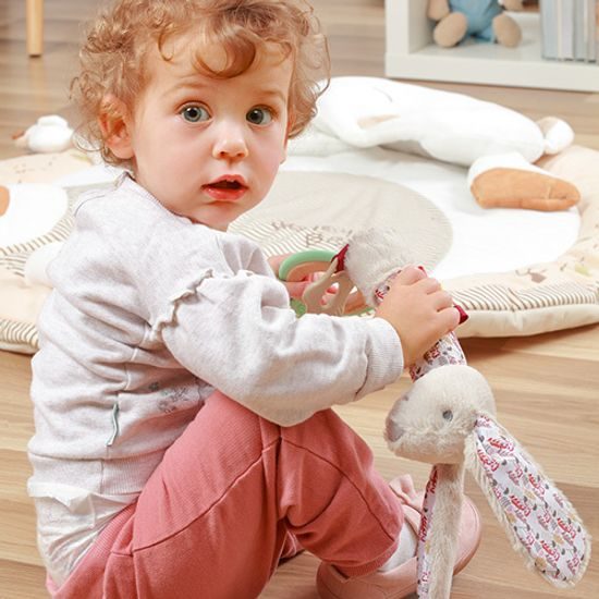 Králiček Milly pískátko s kousátkem