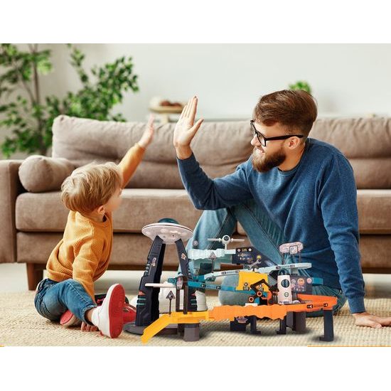 Kosmická stanice s dráhou, světly a zvuky Orbit Base