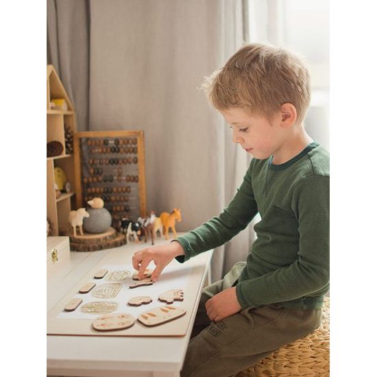 Stopy zvířat- edukativní dřevěné puzzle - ČESKÁ VERZE