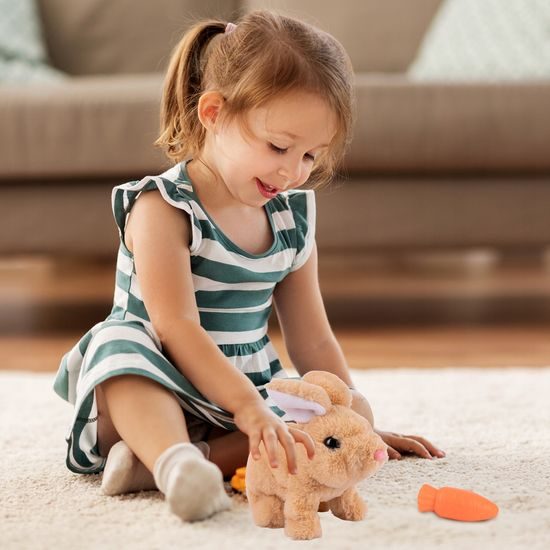 Interaktivní plyšový králíček v přepravce Plush Pet - hnědý