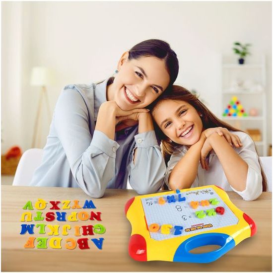 Magnetická tabulka s písmeny a číslicemi First Classroom II