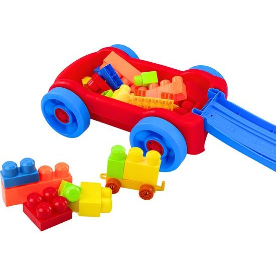 Sada kostek v modro červeném vozíku na kolečkách