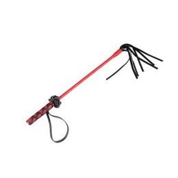 Rdeč bič s trakovi