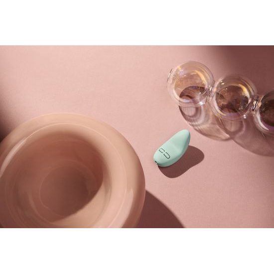 LELO Lily 3 osebni masažer Dark Plum