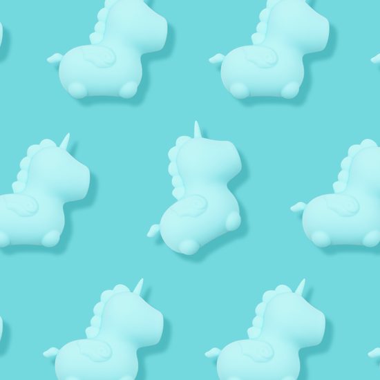 Creative Conceptions Unihorn Mount'n Peak Cel cu Limba Ascuțită