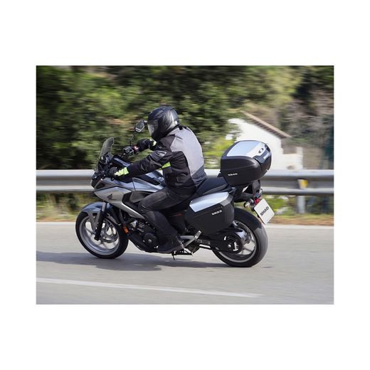 Boční kufry na motorku SHAD SH23 D0B23200W vzhled hliníku