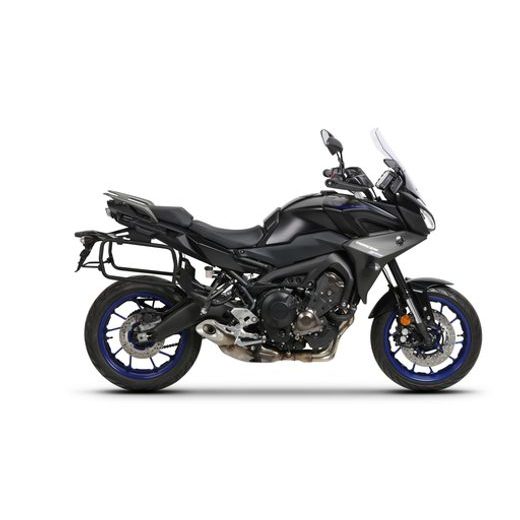 Kompletní sada bočních adventure brašen SHAD TERRA TR40 a hliníkového 55L vrchního kufru, včetně montážní sady SHAD YAMAHA TRACER 900/GT