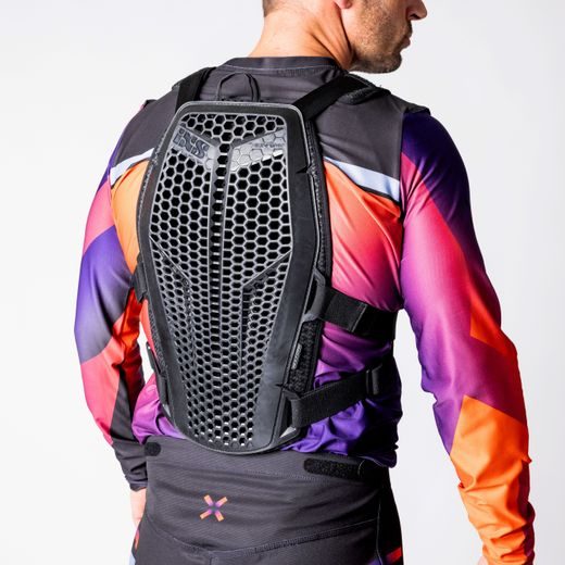 Chránič horní části těla iXS iXS HEX 482-510-3701 černý L/XL