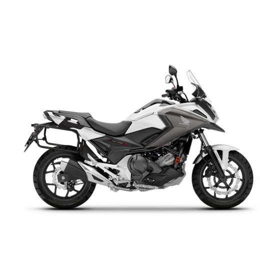 Kompletní sada bočních adventure brašen SHAD TERRA TR40 a hliníkového 55L vrchního kufru, včetně montážní sady SHAD HONDA NC 750X
