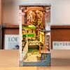 RoboTime 3D skládačka Zarážka na knihy Miniatura domečku Sakurová ulička