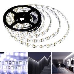 LED pásek 5 metrů - bílý
