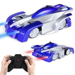 2Kids Toys Dřevěná garáž s cestou