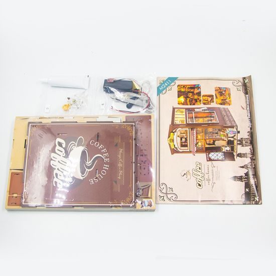 2Kids Toys 3D skládačka Zarážka na knihy Miniatura domečku Kavárna