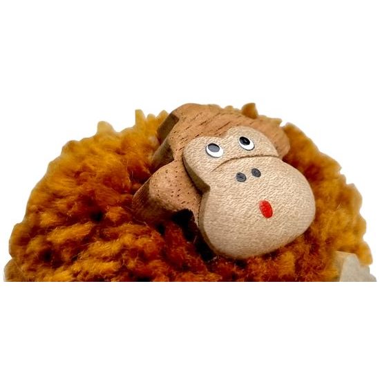 2Kids Toys Dřevěná magnetka velká pompon Opice