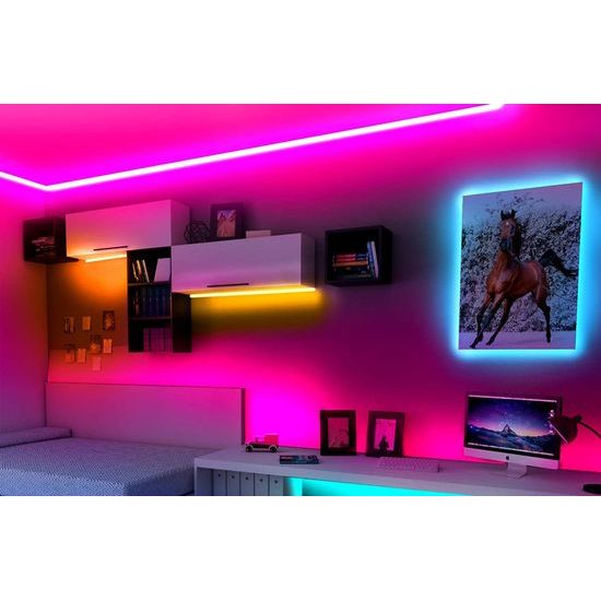 RGB LED pásek s Bluetooth - 5m