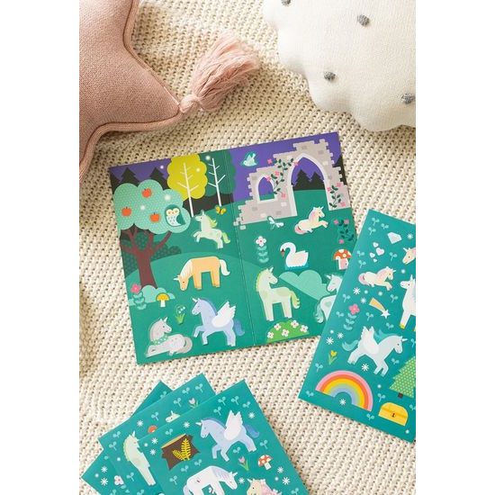 Petit Collage Znovupoužitelné mini samolepky Jednorožci v lese