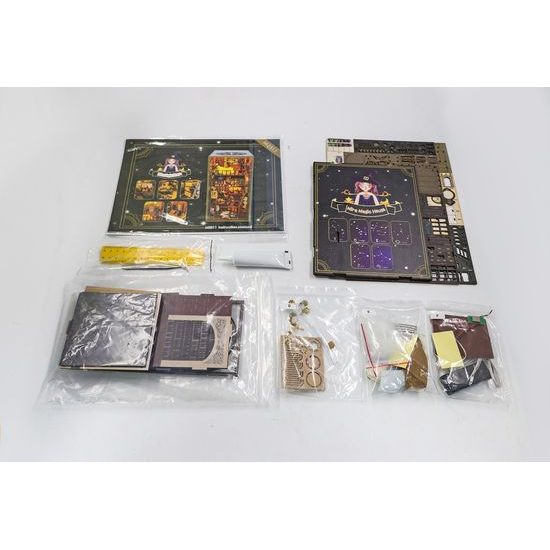 2Kids Toys 3D skládačka Zarážka na knihy miniatura domečku Domek kouzelnice Miry