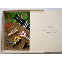 Dřevěný box (hrací a úložný)