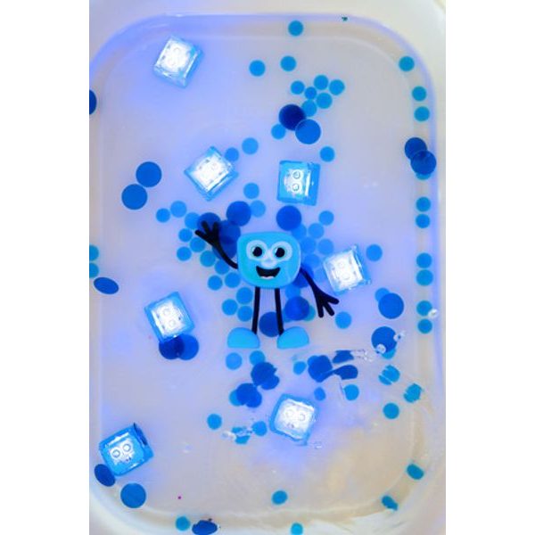 Smyslové svítící kostky Glo Pals 4 ks modré BLAIR