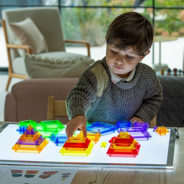 TickiT Průsvitné barevné pyramidy 30 ks