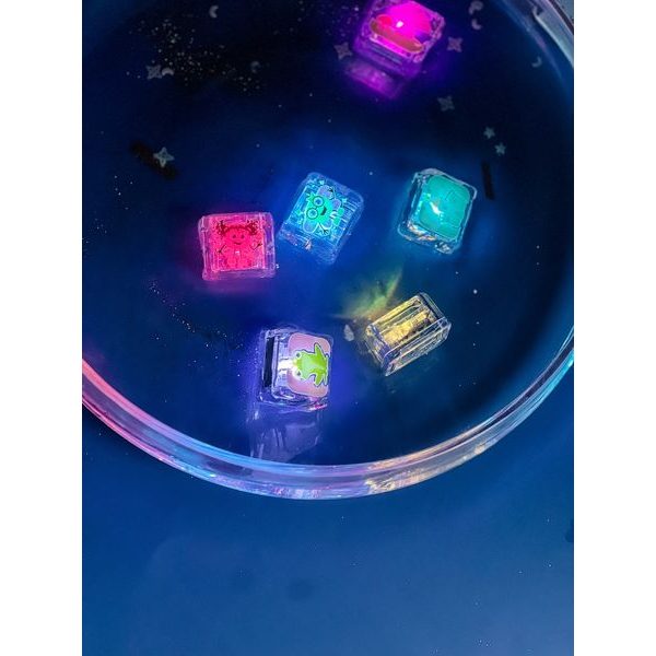 Smyslové svítící kostky Glo Pals 6 ks Pohádka
