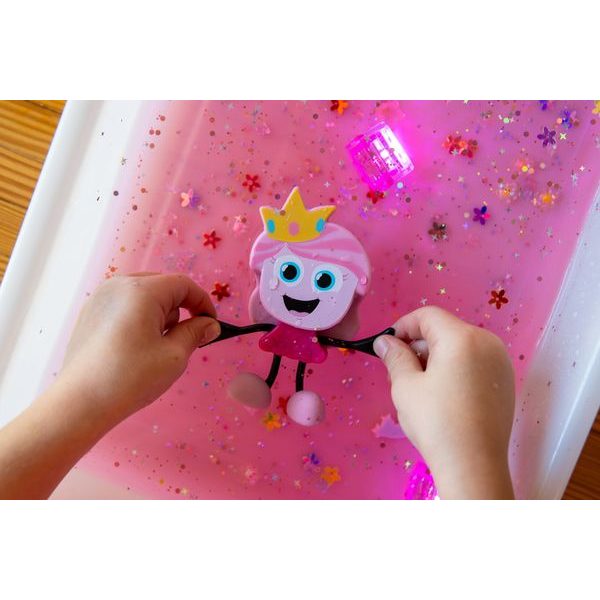 PRINCEZNA IDA Figurka Glo Pals + 2 svítící kostky do vody