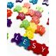 Pryskyřicové puzzle s písmeny abecedy