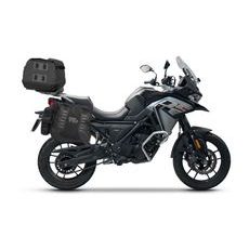 Set of SHAD TERRA TR40 adventure saddlebags and SHAD TERRA rear bag TR50, including mounting kit SHAD VOGE 650 DS/DSX