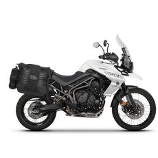 Complete set of SHAD TERRA TR40 adventure saddlebags, including mounting kit SHAD TRIUMPH Tiger 800