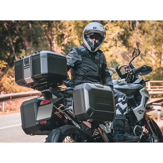 Complete set of SHAD TERRA TR40 adventure saddlebags and SHAD TERRA BLACK aluminium 55L topcase, including mounting kit SHAD Ducati Multistrada 1200 V4