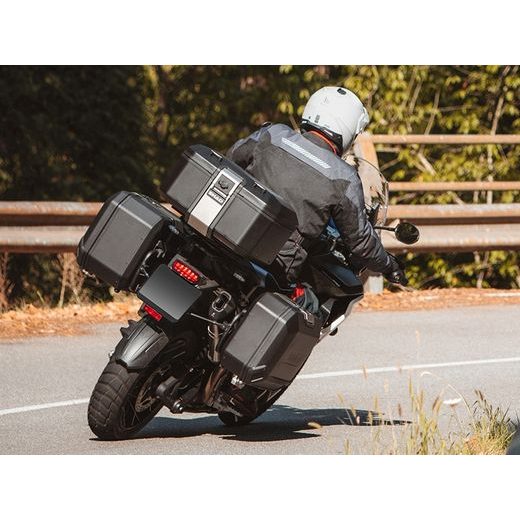 Complete set of SHAD TERRA TR40 adventure saddlebags and SHAD TERRA BLACK aluminium 55L topcase, including mounting kit SHAD CF Moto 800MT