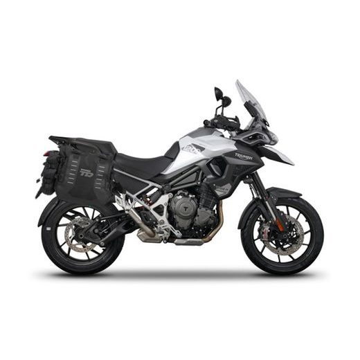 Set of SHAD TERRA TR40 adventure saddlebags, including mounting kit SHAD TRIUMPH TIGER 1200 GT/RALLY