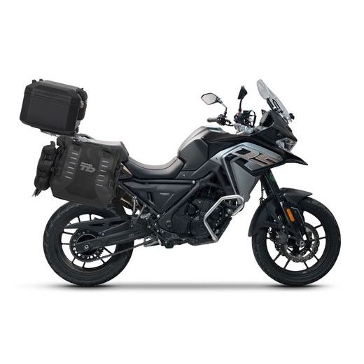 Set of SHAD TERRA TR40 adventure saddlebags and SHAD TERRA aluminium top case TR55 PURE BLACK, including mounting kit SHAD VOGE 650 DS/DSX