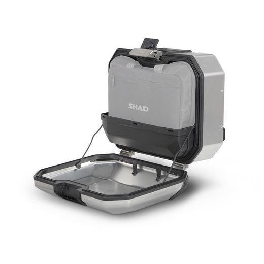 Komplet aluminijastih kovčkov z nosilci in ploščo SHAD TERRA, 37L zadnji kovček in 36L stranski kovčki SHAD Voge 650DS / 650DSX