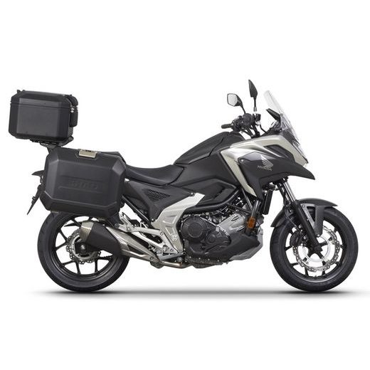 Komplet aluminijastih kovčkov z nosilci in ploščo SHAD TERRA BLACK, 48L zadnji kovček in 36L stranski kovčki SHAD HONDA NC 750 X 2021-