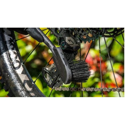 Tyre & cassette brush MUC-OFF 369