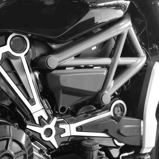 Chassis cap covers PUIG 9705N črna