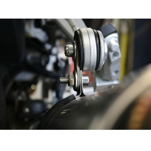 Slip-on exhaust GPR DUAL POPPY E5.BM.107.1.DUAL.PO Carbon look including removable db killer and link pipe