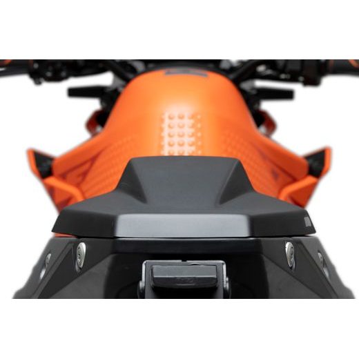Rear seat cowls PUIG 22353C carbon look