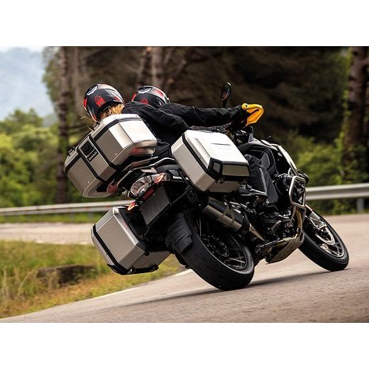 Complete set of aluminum cases SHAD TERRA, 55L topcase + 36L / 47L side cases, including mounting kit and plate SHAD BMW F750 GS / F850 GS